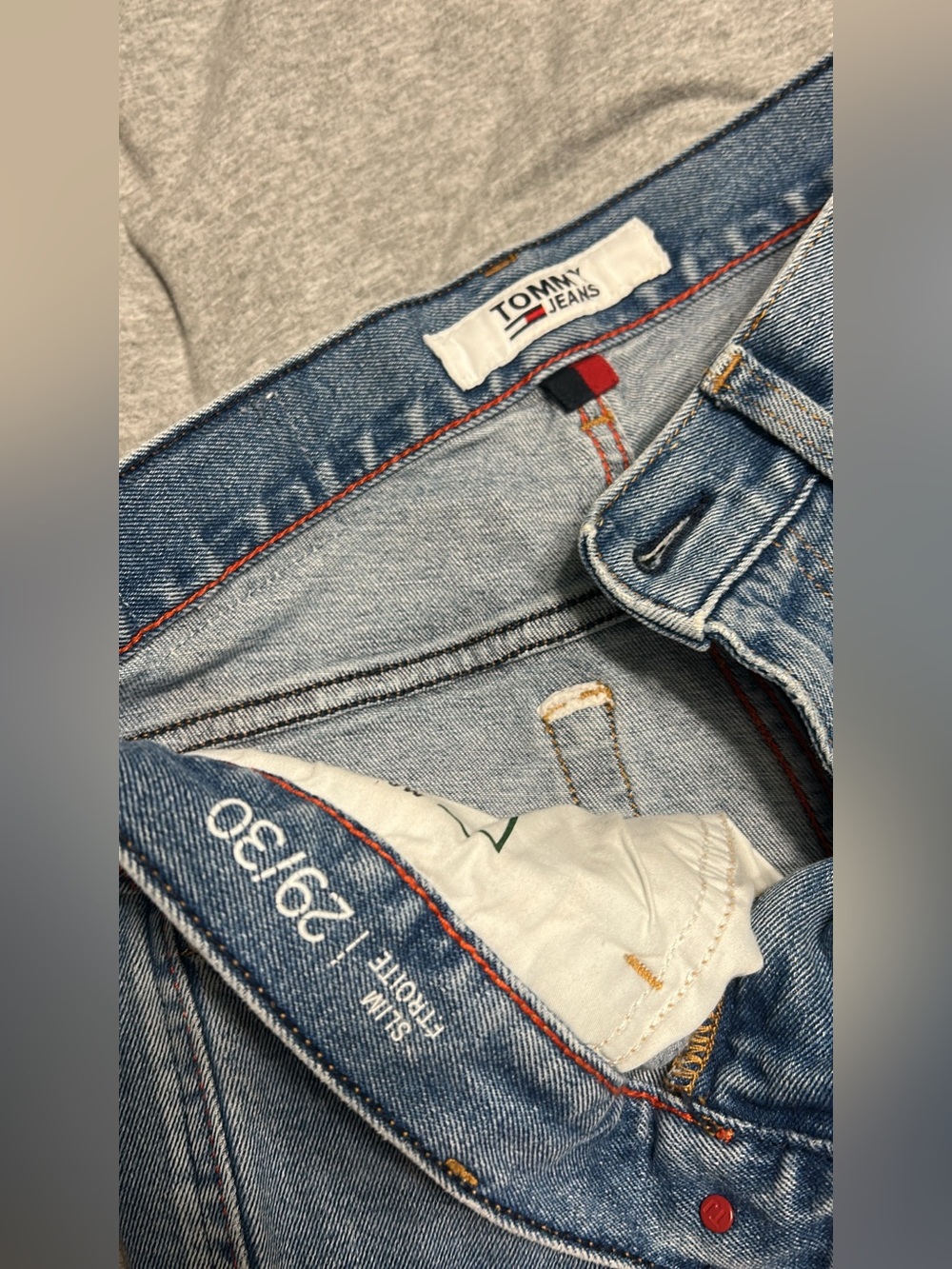 Tommy Hilfiger Light Blue Denim Jeans with Red Trim - Picture 2 of 2